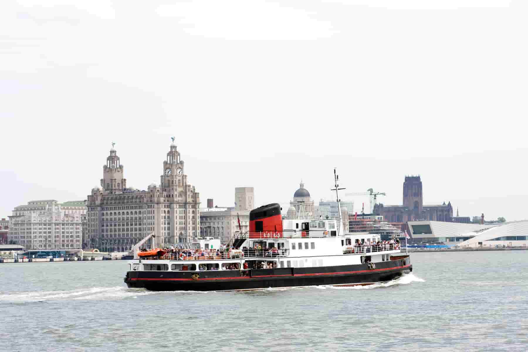 Exploring Liverpool’s Hidden Gems by Boat